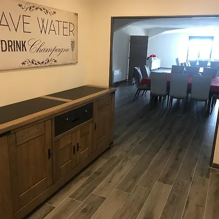 לינה וארוחת בוקר D'hotes & Champagne Douard